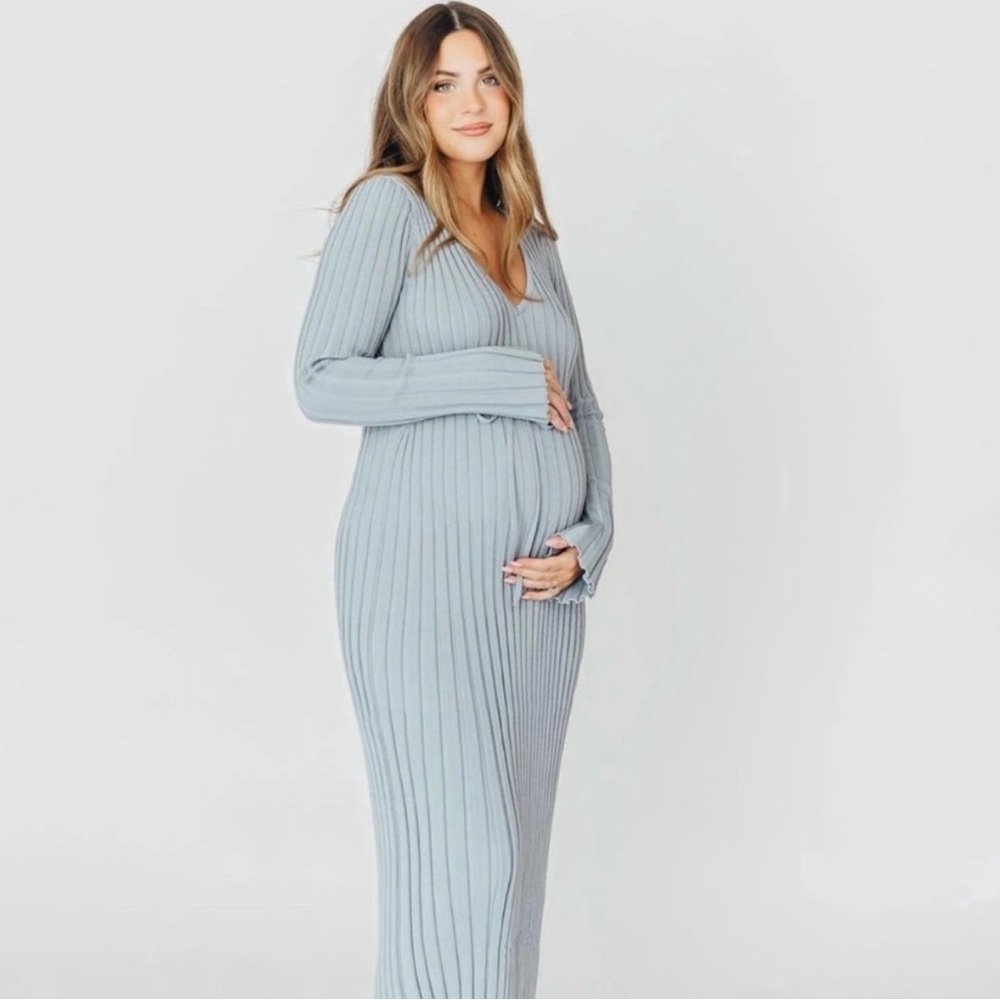 Dusty Blue Ribbed Bump Friendly Maxi Knit Dress with V Neck Size Small